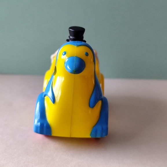 3/$20💗Vintage 1991 Batman Returns Penguin Car McDonalds Meal Toy DC Comic - Picture 4 of 7